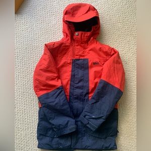 REI snow or ski jacket in excellent condition. Only worn a few times.